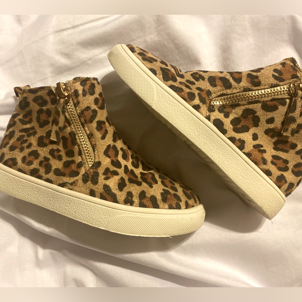 girls boutique leopard high top sneakers.Size 12. Worn once. Reg $25.99